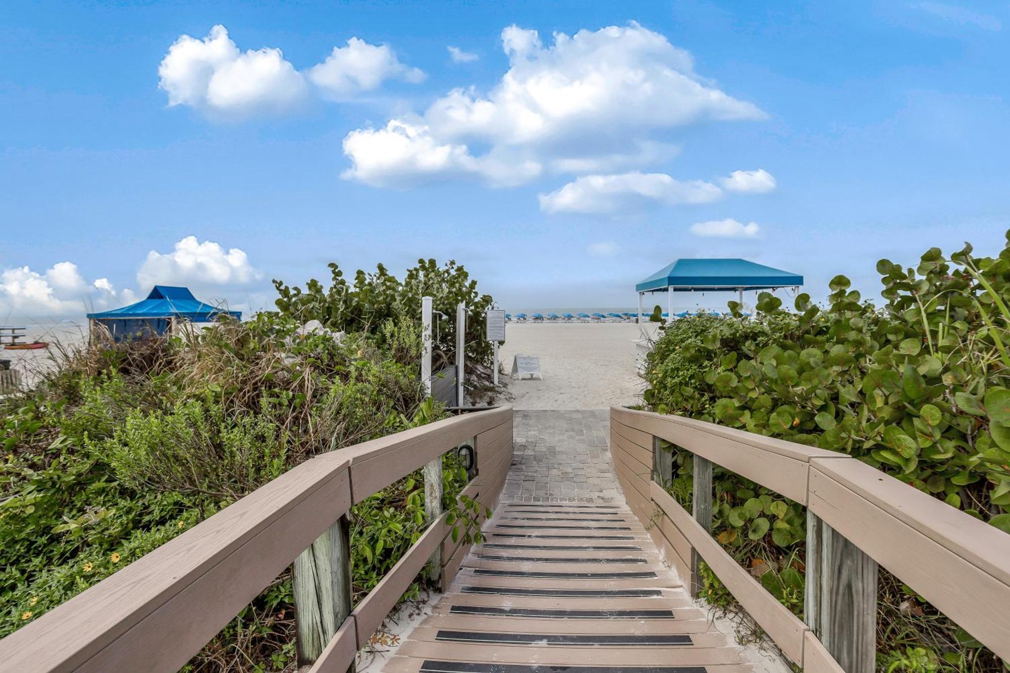 Marco Beach Ocean Resort IV Марко Айлънд Стая снимка