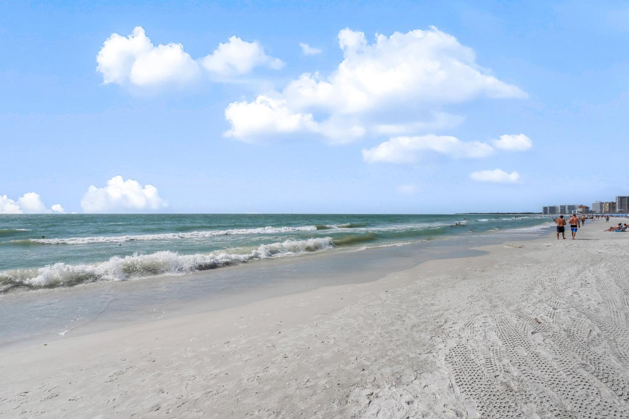 Marco Beach Ocean Resort IV Марко Айлънд Стая снимка